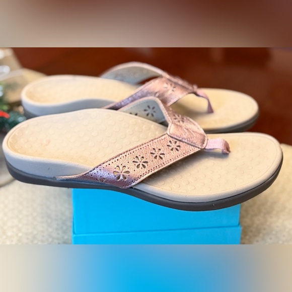 Vionic Shona Supportive Sandal flip flop Sz 8 - Picture 7 of 8
